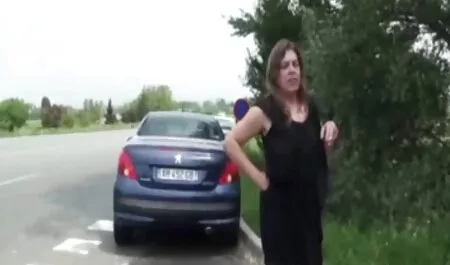 A hamis kórházi családi dugás orvos ragadós arcot írt fel, hogy segítsen gyógyítani egy szexi barna nőt.