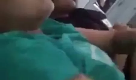 Dagfs-Angelica felkéri rastaman egy gyors családi porno film fasz.
