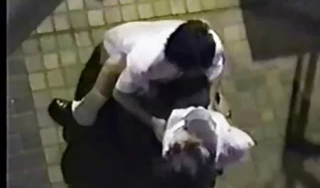 Pisi, cum az arcán családi sex videok egy pisi függő Tini