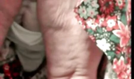 Nagy családi anál szex ladyboy zuhanyozik.