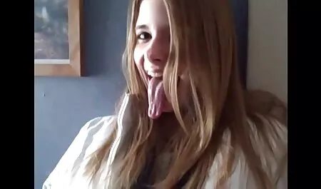 Nikita ünnepli a családi sex videok karácsonyt vele punci