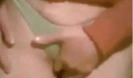 Latin bbw Corina családi sex videok vágy kínál a szőrös punci, hogy Perverz nagyapa
