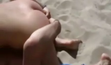 Gyönyörű Szőke Tini pofont csalàdi szex