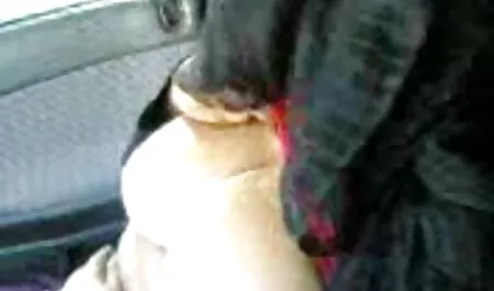 Tiny4k szőke maszturbál, amatör családi sex mielőtt kibaszott egy nagy faszt.